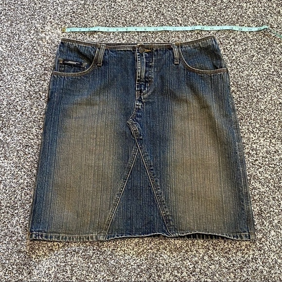 STEPHEN HARDY - DARK / DIRTY WASH - SIZE 11/12 - PENCIL CUT DENIM SKIRT B13 - Picture 8 of 10
